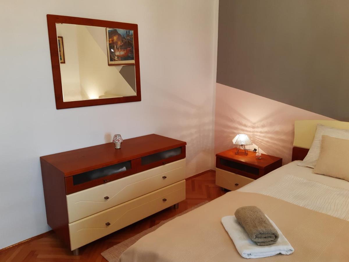 Apartment Jardin With Free Cowered Parking Zadar Exterior photo