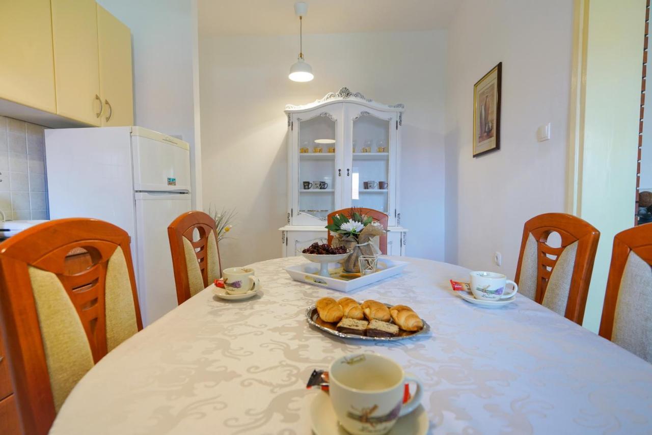 Apartment Jardin With Free Cowered Parking Zadar Exterior photo